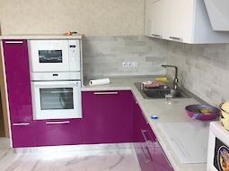 Кухня с акриловыми МДФ фасадами на заказ